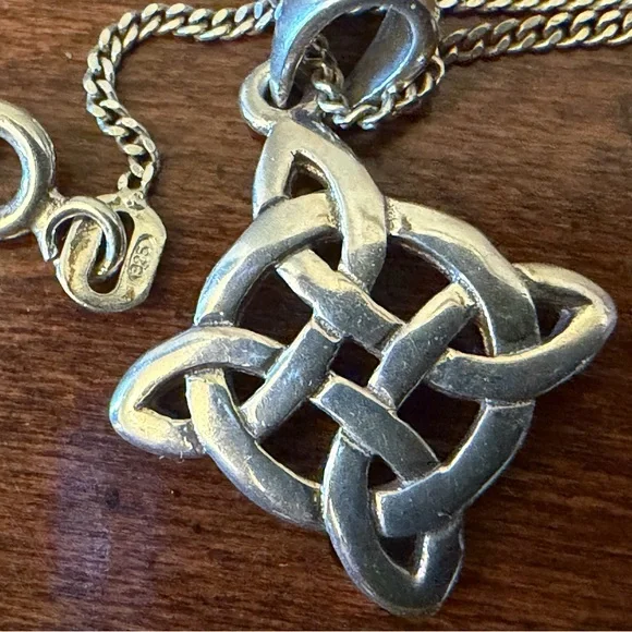 Sterling Silver Celtic Knot Pendant Necklace, 925 Sterling Chain & Pendant, EUC - Picture 7 of 8